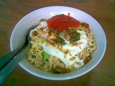 Image result for mie rebus telor